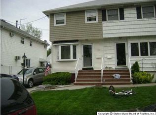 218 Robinson Ave, Staten Island, NY 10312