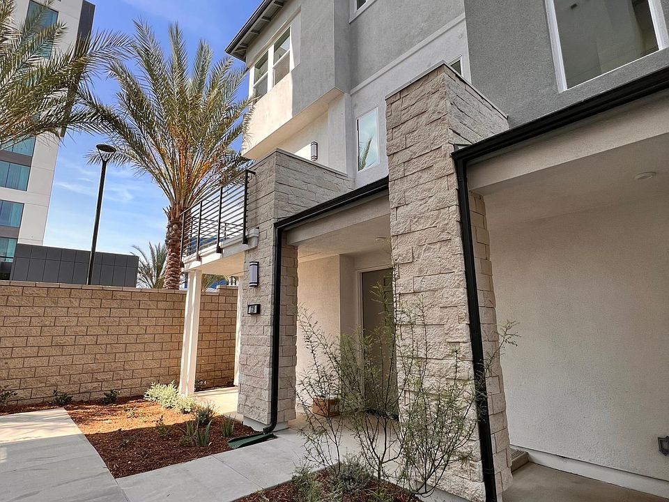 1st image of 1118 W Cara Dr #1118