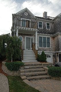 Ocean views - 1 block to beach
