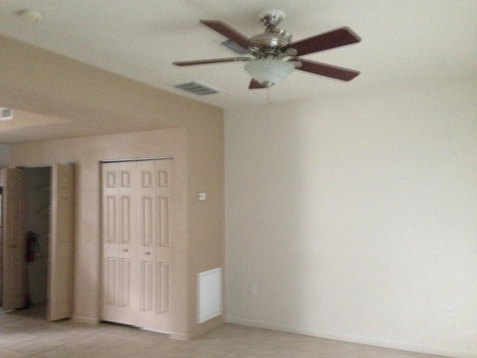 2 bed, 2.5 bath, 990 sqft, $1,425 — Photo 4