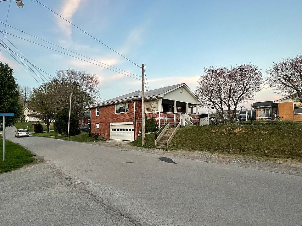 1st image of 426 Charles St