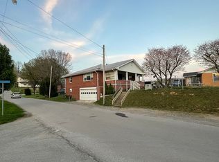 426 Charles St, Glenville, WV 26351