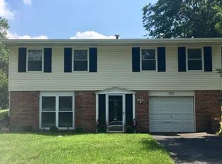1102 Miremont Dr, Ballwin, MO