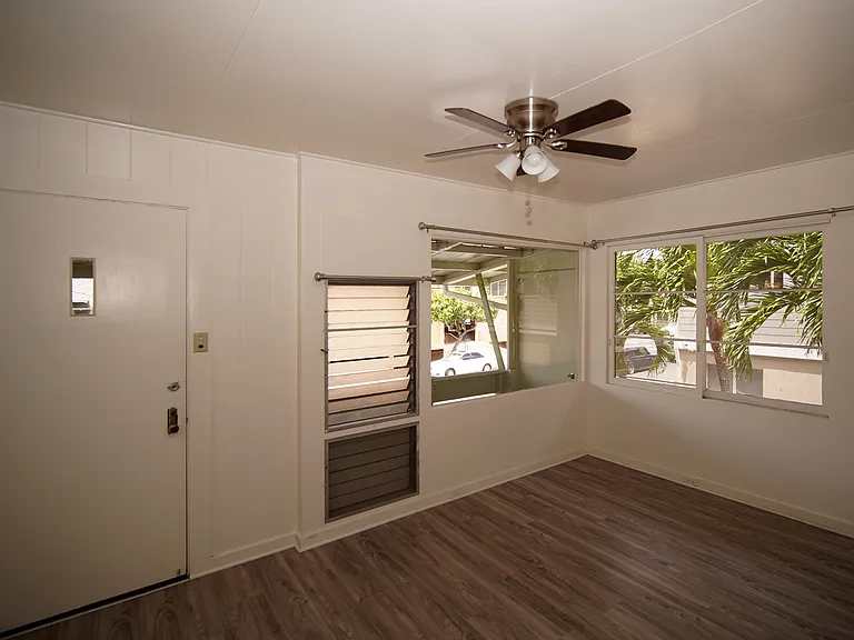 2014 Fern St #2014 — Photo 7