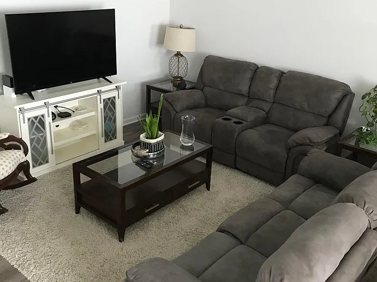 9245 Saint Charles Cir — Photo 3