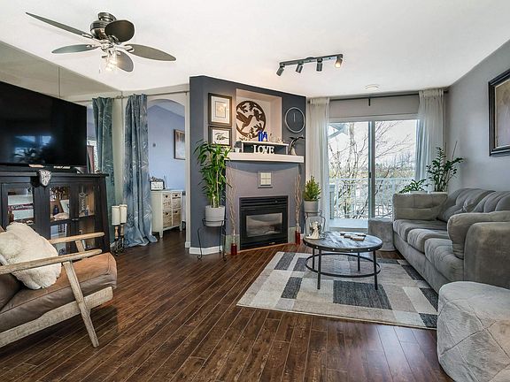 3rd image of 19750 64th Ave #305