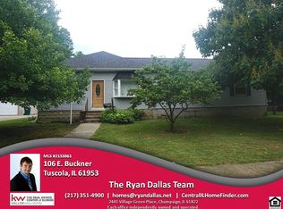 106 E Buckner St, Tuscola, IL 61953