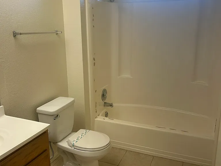 1940 Broadway St #2 — Photo 17