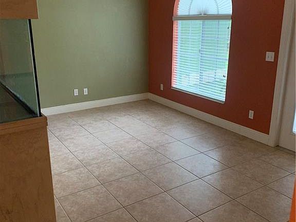 3rd image of 102 Warwick Hills Dr