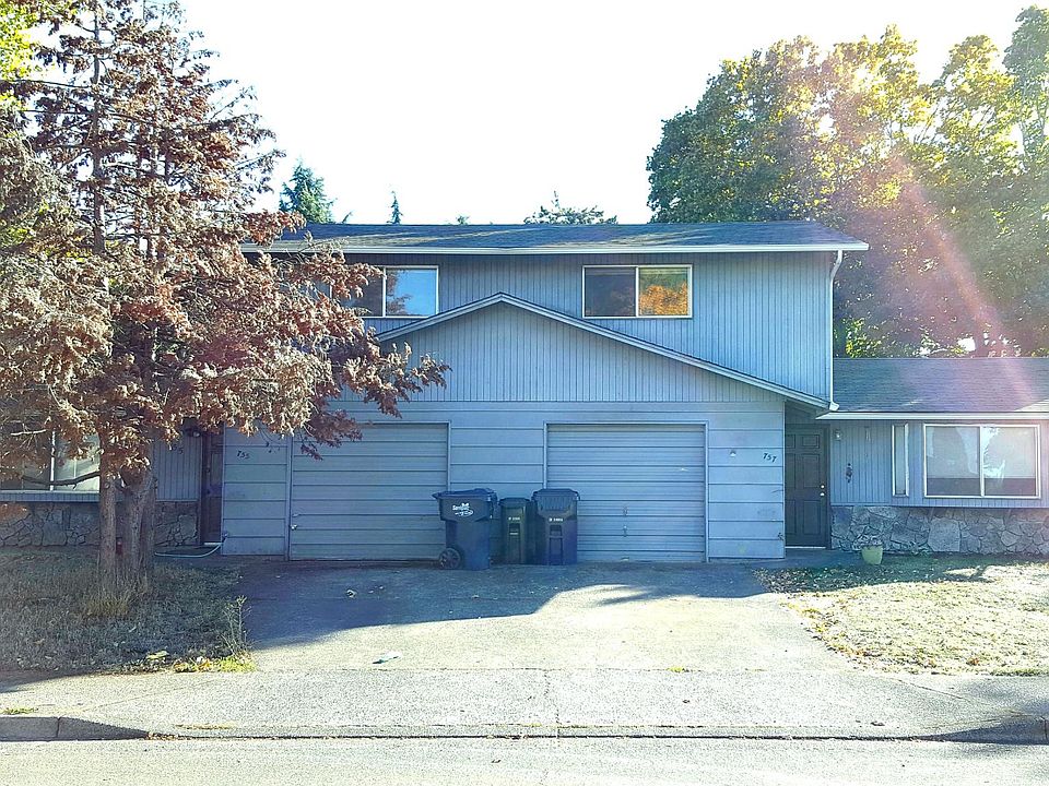 Outside view. Available unit is on the right.