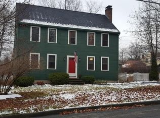 11 Forsythia Rd, Leominster, MA 01453