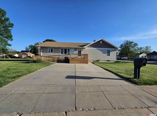 520 N Center St, Clay Center, NE 68933