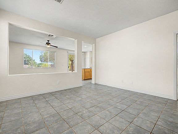 5th image of 2392 Predera Ave