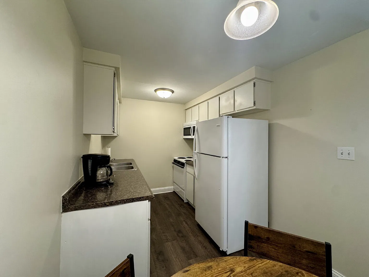 1444 State St — Photo 4