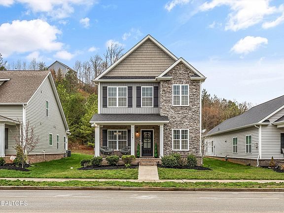 2nd image of 127 W Rarity Ridge Pkwy