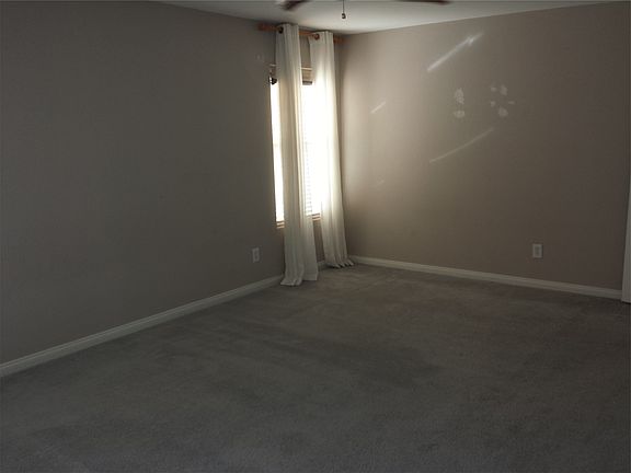 4th image of 239 Calvino Ave