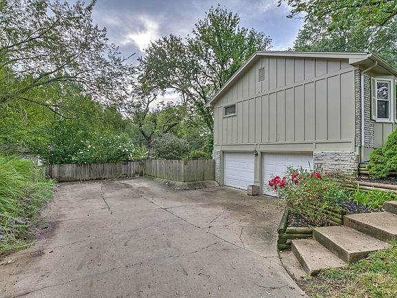 2nd image of 9335 Hardy Dr