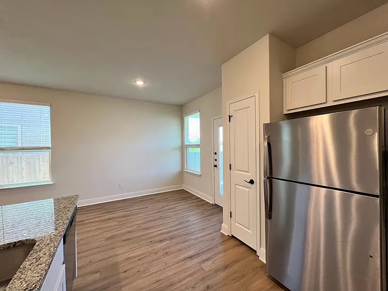13858 Enzo Gate #2 — Photo 11
