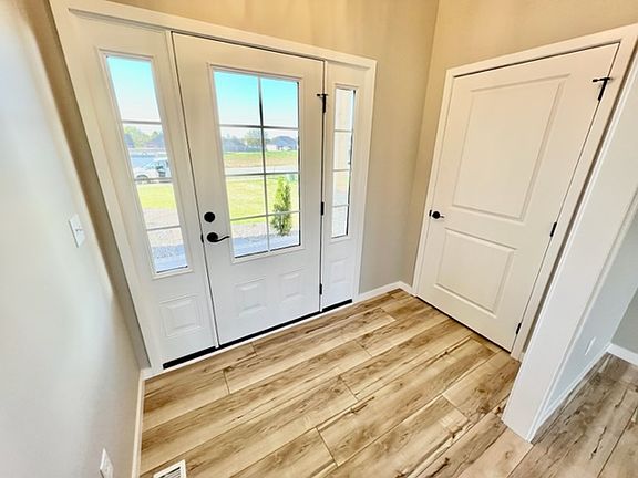 3rd image of 8000 Jt Ct