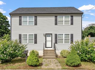 22 Rainbow Rd, Peabody, MA 01960