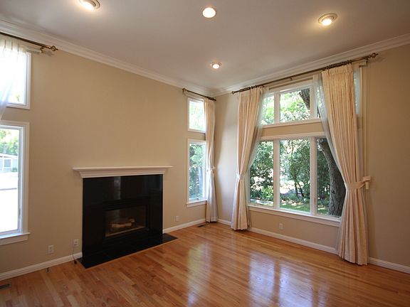 4th image of 3480 Cowper Ct