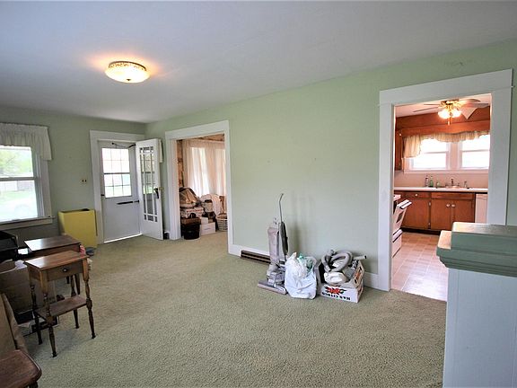2nd image of 919 Washington Ave