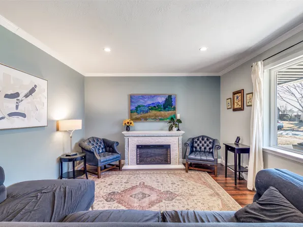 2819 Hollandale Ln, Farmers Branch, TX 75234