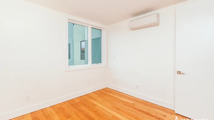 Rented by Nooklyn NYC LLC | media 43