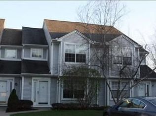 22 Juniper Ln, Pawling, NY 12564