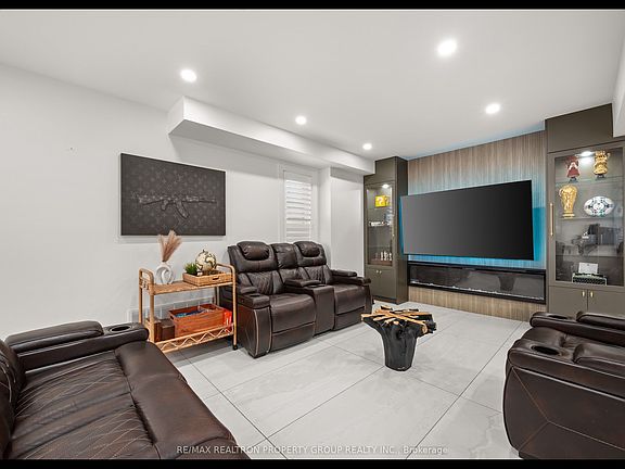 5th image of 616 Flavelle Ct