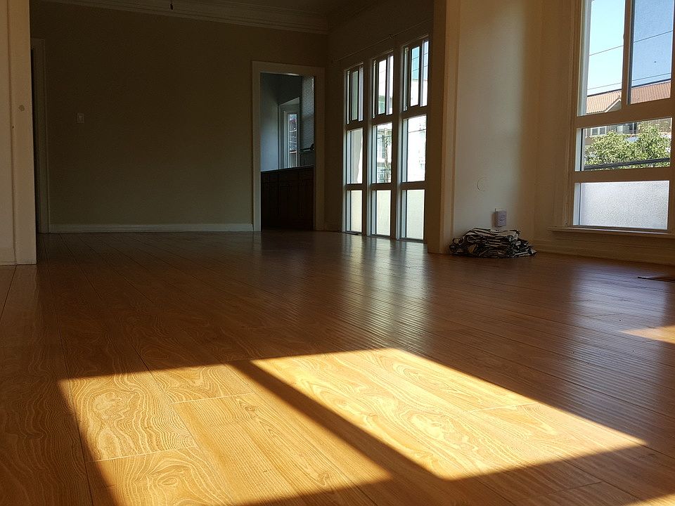 1st image of 860 S Berendo St APT 3