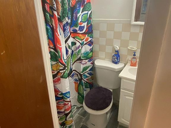 5th image of 2913 Bruner Ave #1B