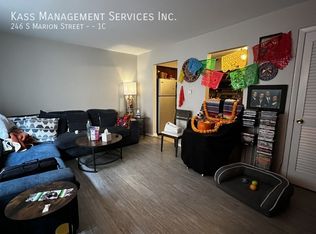 246 S Marion St APT 1C, Oak Park, IL 60302