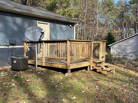 2nd image of 1292-1294 Crystal Lake Rd