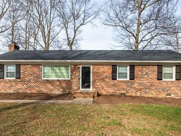 3400 Oakmeadow Ln, Midlothian, VA 23112