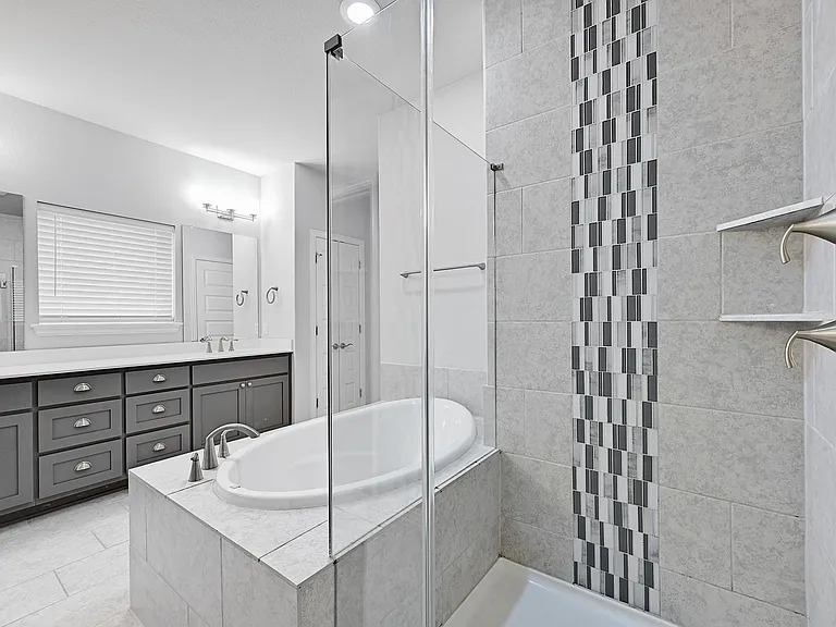 8816 Mina Dr — Photo 11