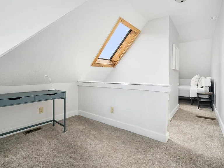 1369 Indianola Ave — Photo 31