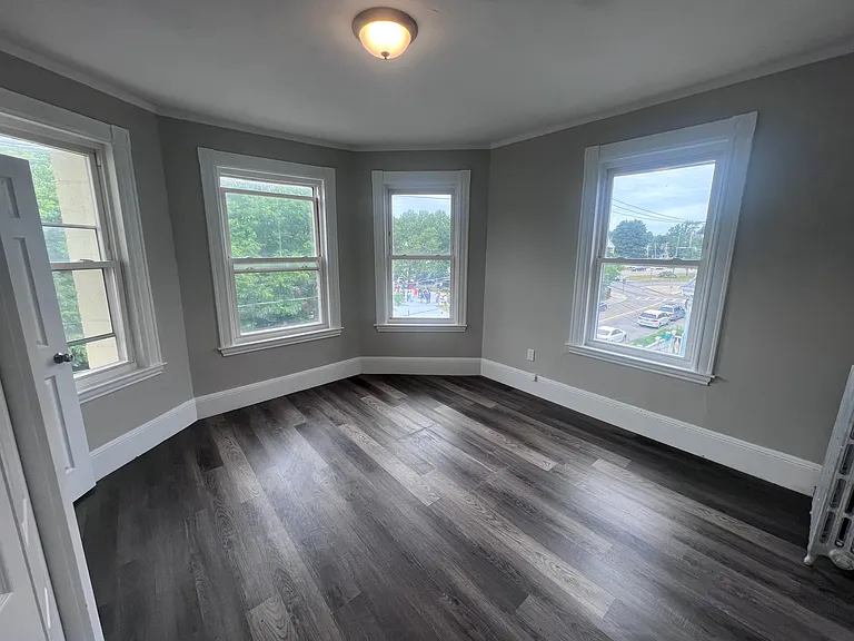 666 Metropolitan Ave #2 — Photo 4