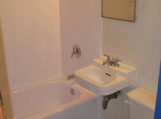 152 Kildare Ave E #1A, Winnipeg, MB R2C0P2