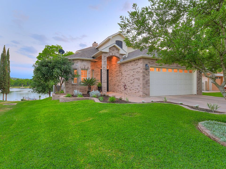 1st image of 341 Meadowlakes Dr
