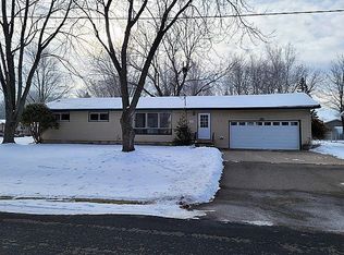 716 E 25th St, Marshfield, WI 54449