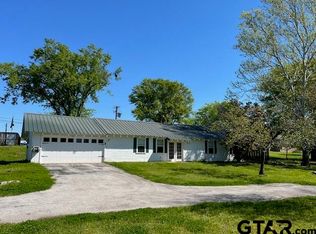 117 S Broad St, Chandler, TX 75758