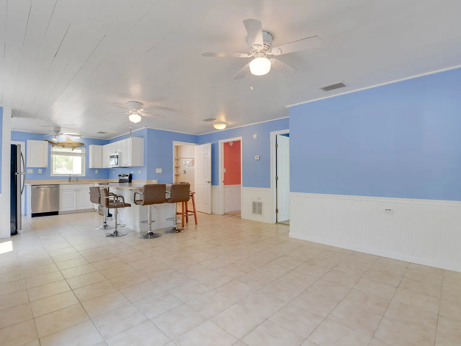 Meyer Ave Home — Photo 3