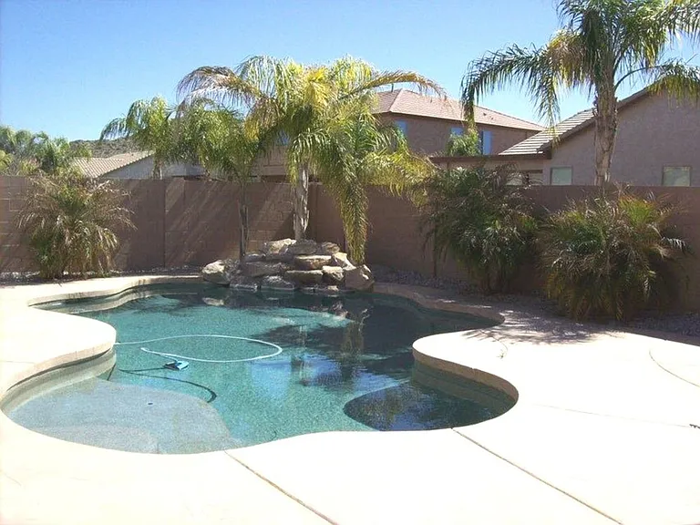 2333 W Mila Way — Photo 3