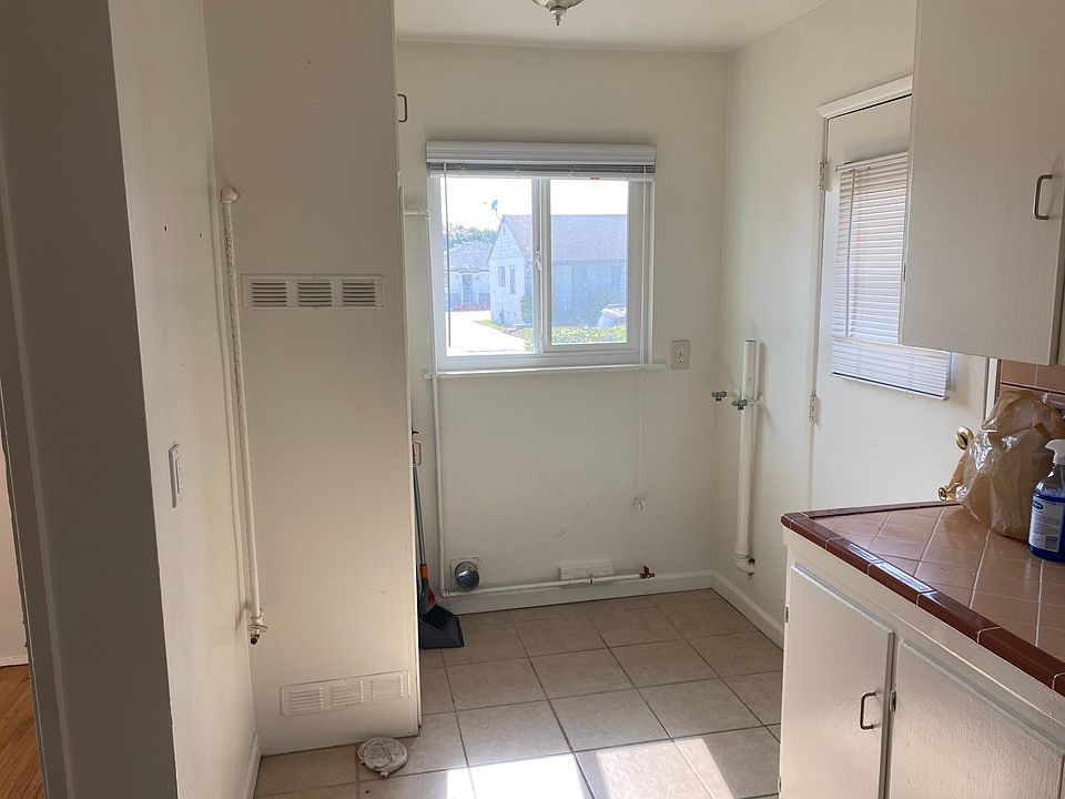 1st image of 142 College Dr