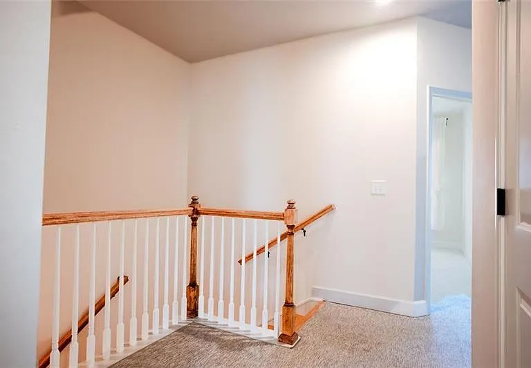 1059 Caruso Dr — Photo 5
