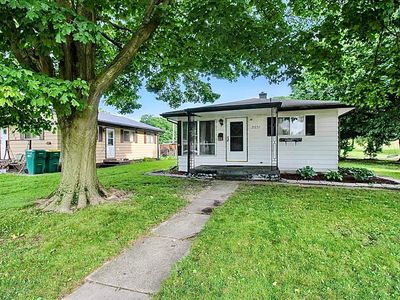 2031 Panama St, Mishawaka, IN, 46544