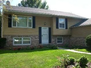 165 Aspen Dr, Perrysburg, OH 43551