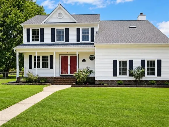 200 Winchester Pl, Smithfield, VA 23430