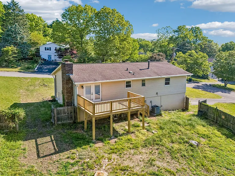 12201 W Kings Gate Rd — Photo 45